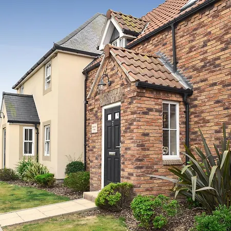 The Bay - Sandy Bay * Reighton